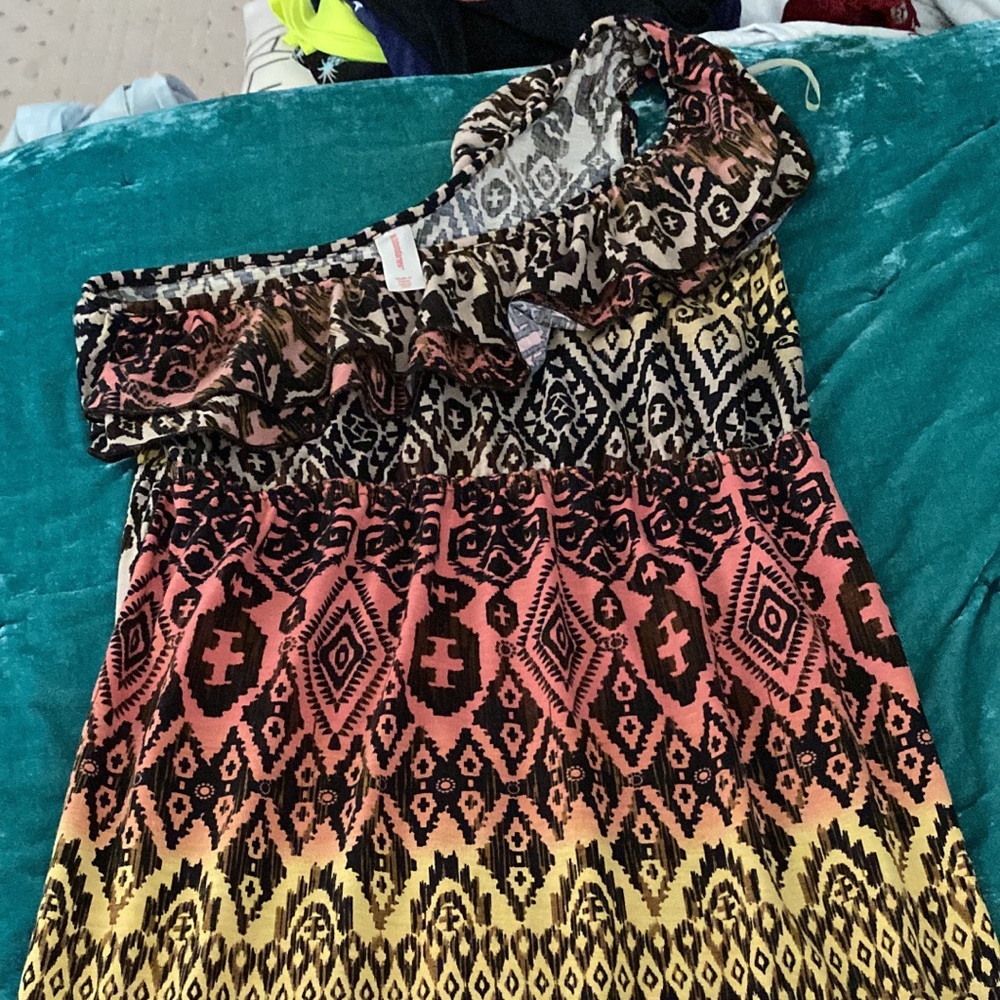 One shoulder dress